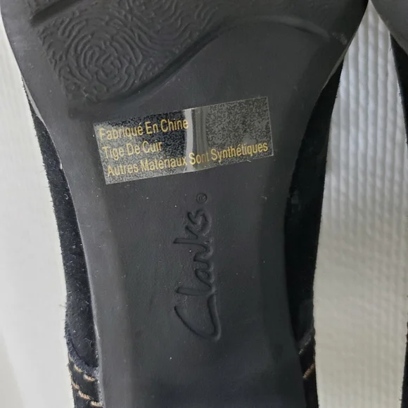 Clarks Bendables Suede Lace Up Block Heel Ankle Bootie - Picture 10 of 10